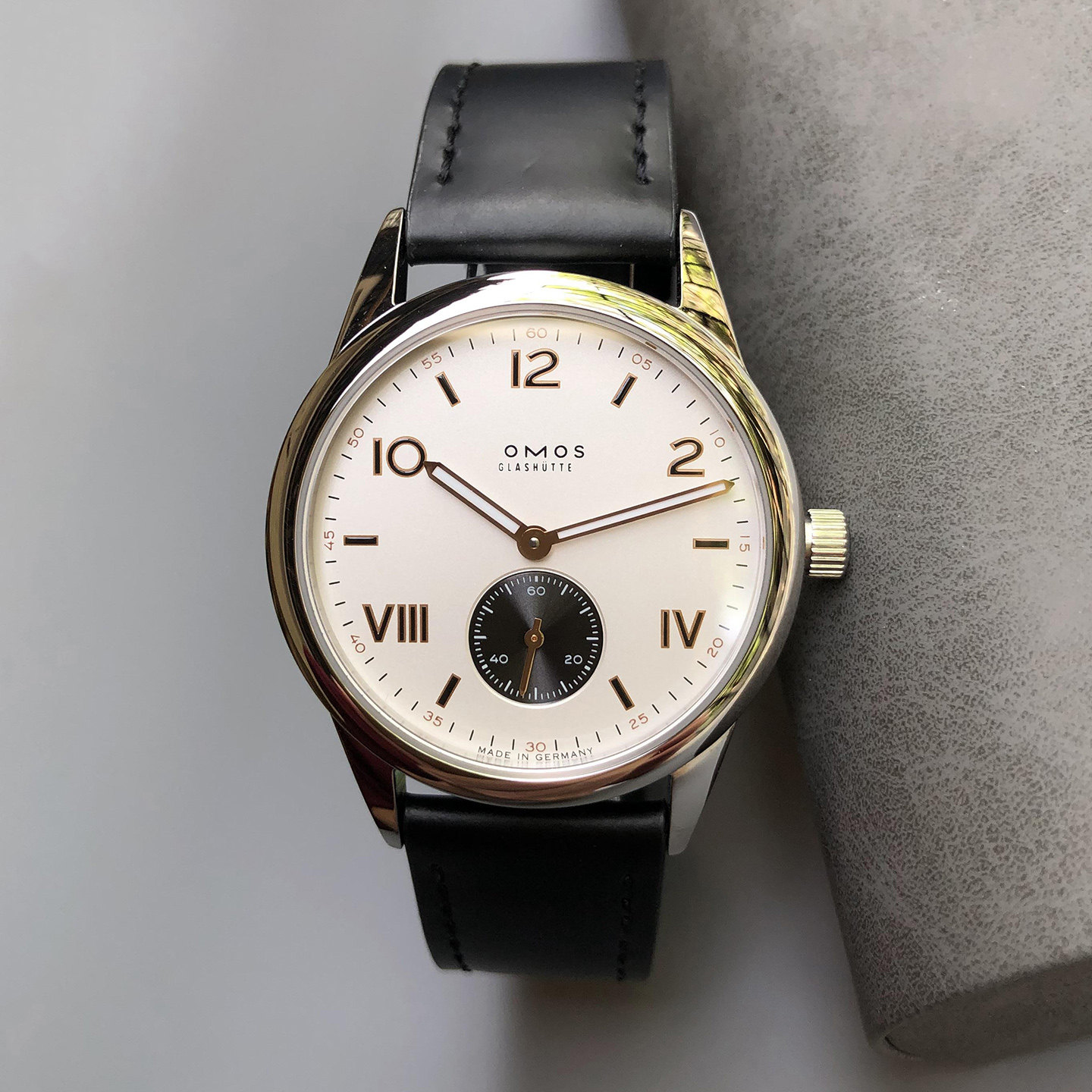 38.5 ミリメートル豪華なメンズ自動腕時計カモメ ST17 - Omega Watch Constellation のレビューと価格